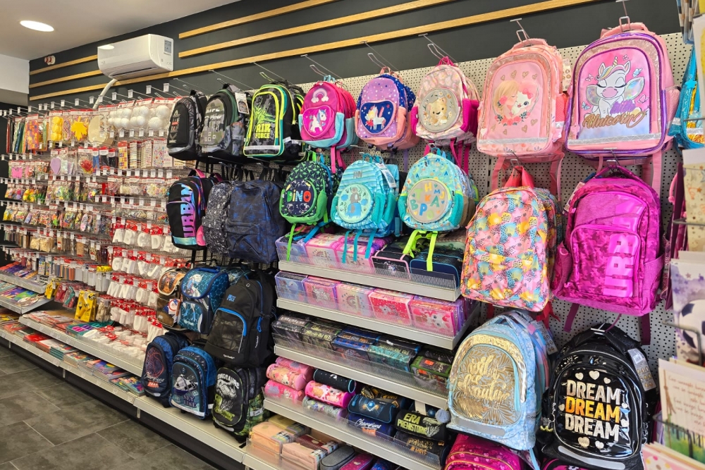 RECHIZITE Vânătoarea de ghiozdane în Satu Mare