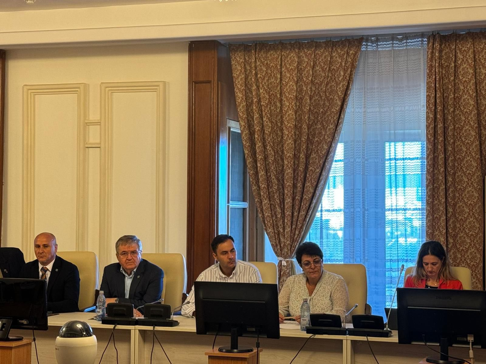 FOTO. Deputatul Mircea GOVOR: ,,Dialog pentru consolidarea producției locale de orz și hamei – culturi strategice pentru România”