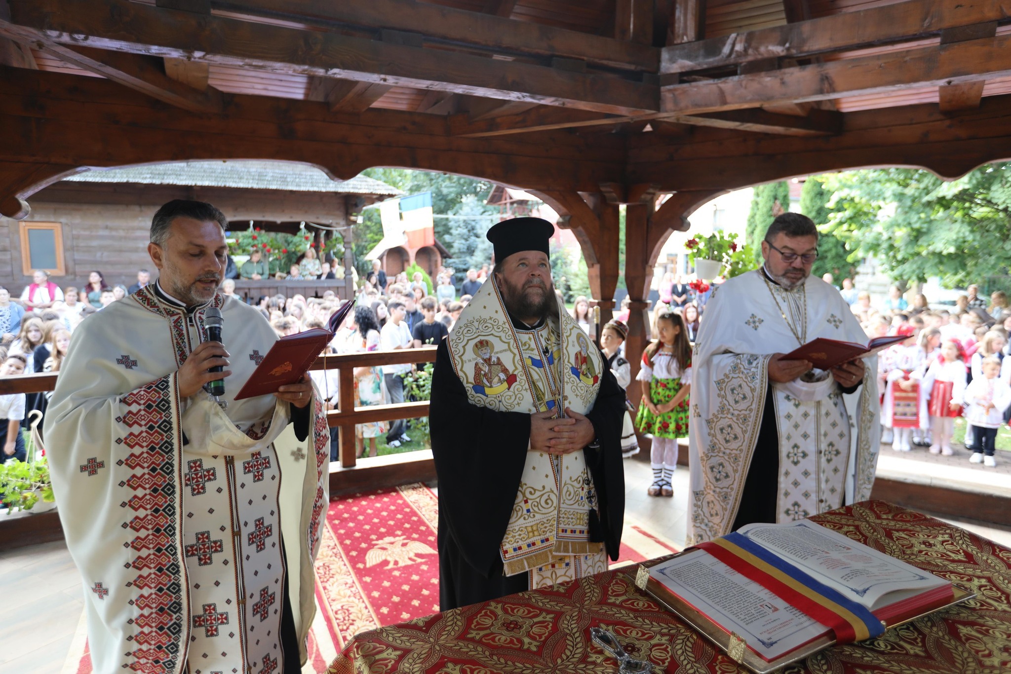 BINECUVÂNTARE  PS Timotei Sătmăreanul, la deschiderea noului an școlar la Liceul Teologic Ortodox „Nicolae Steinhardt” din Satu Mare