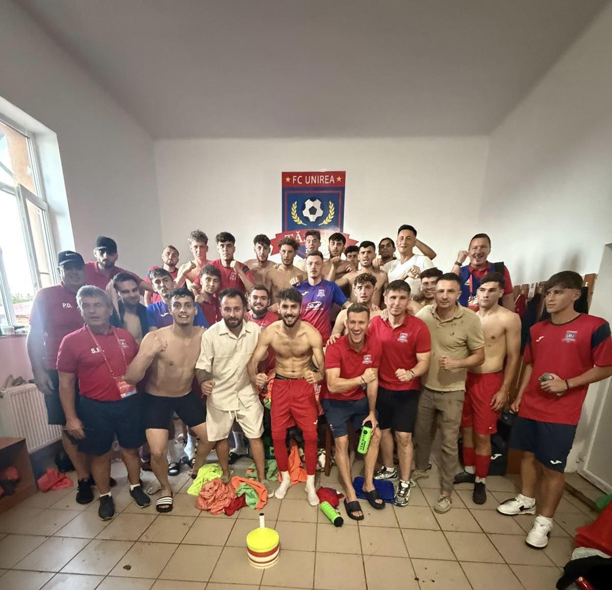 Liga a 3-a: Unirea Tășnad- SC Olimpia MCMXXI Satu Mare 7-1 ( 5-0): Trupa lui Funicello umilită la Tășnad. Unirea e noul lider din C8