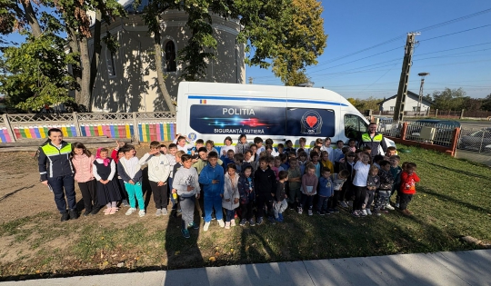 Educație rutieră pentru elevii din Mărăras și Ardud – Polițiștii au adus siguranța mai aproape de copii