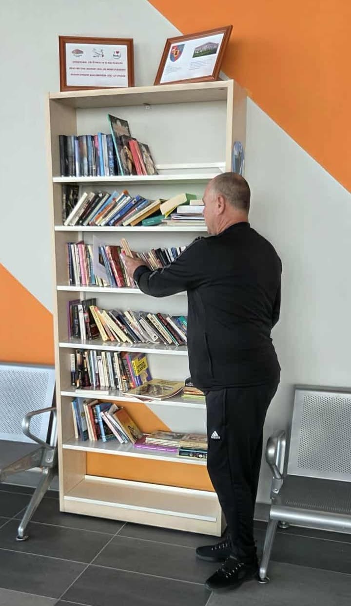 Cărțile zboară de pe Aeroportul Satu Mare!