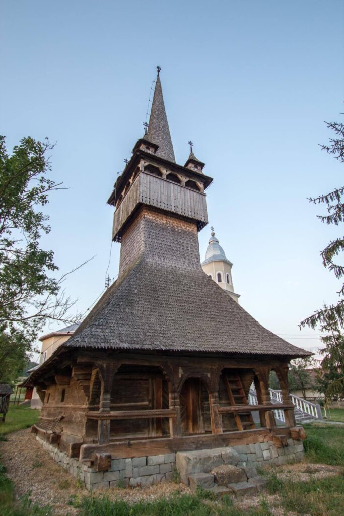 De la legendă la patrimoniu: cum a ajuns „biserica cu draci” din Corund faimoasă în toată lumea