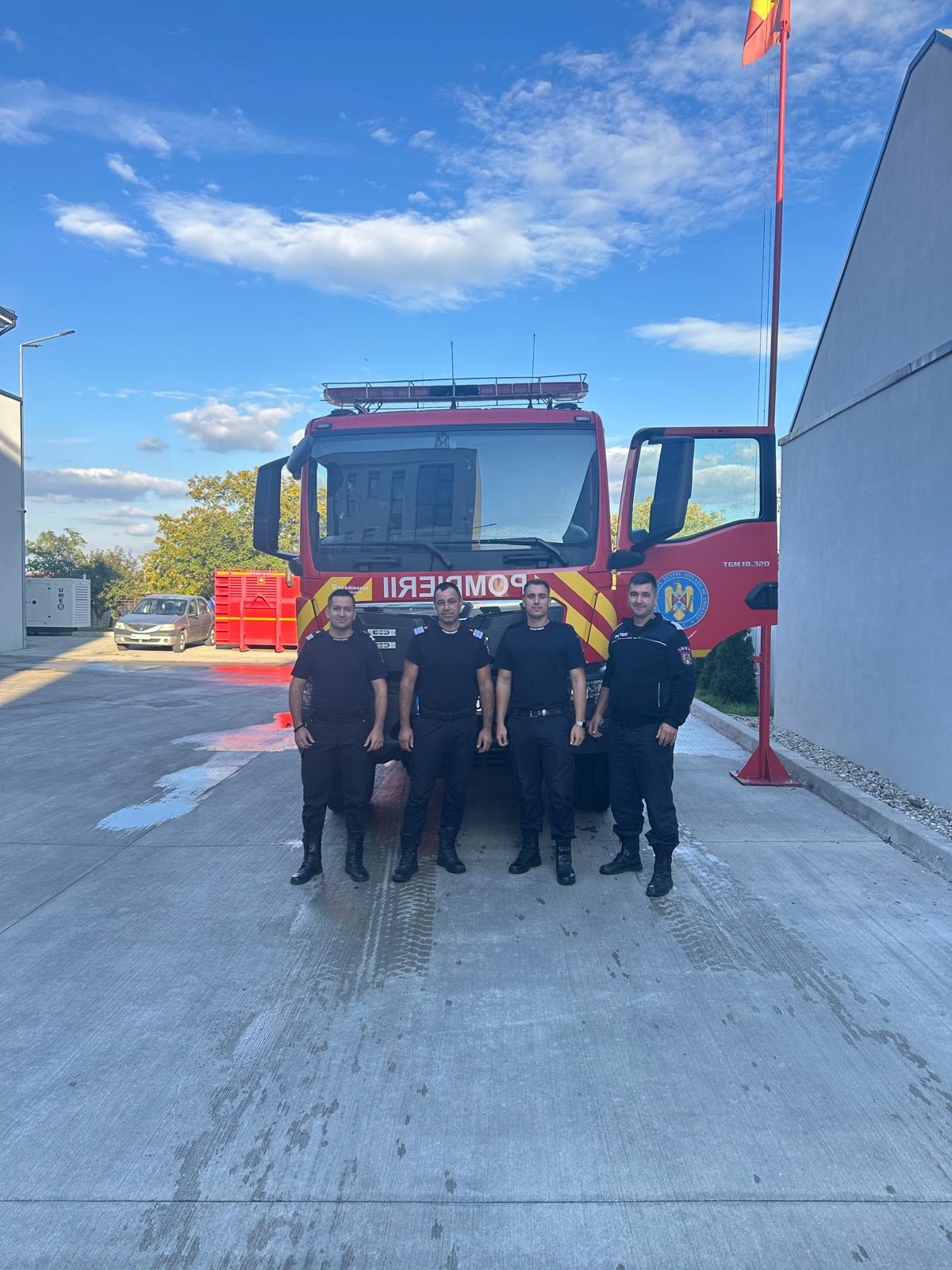 SALVARE. Intervenție promptă a pompierilor careieni: un bărbat, salvat după ce a căzut într-o fântână la Berveni