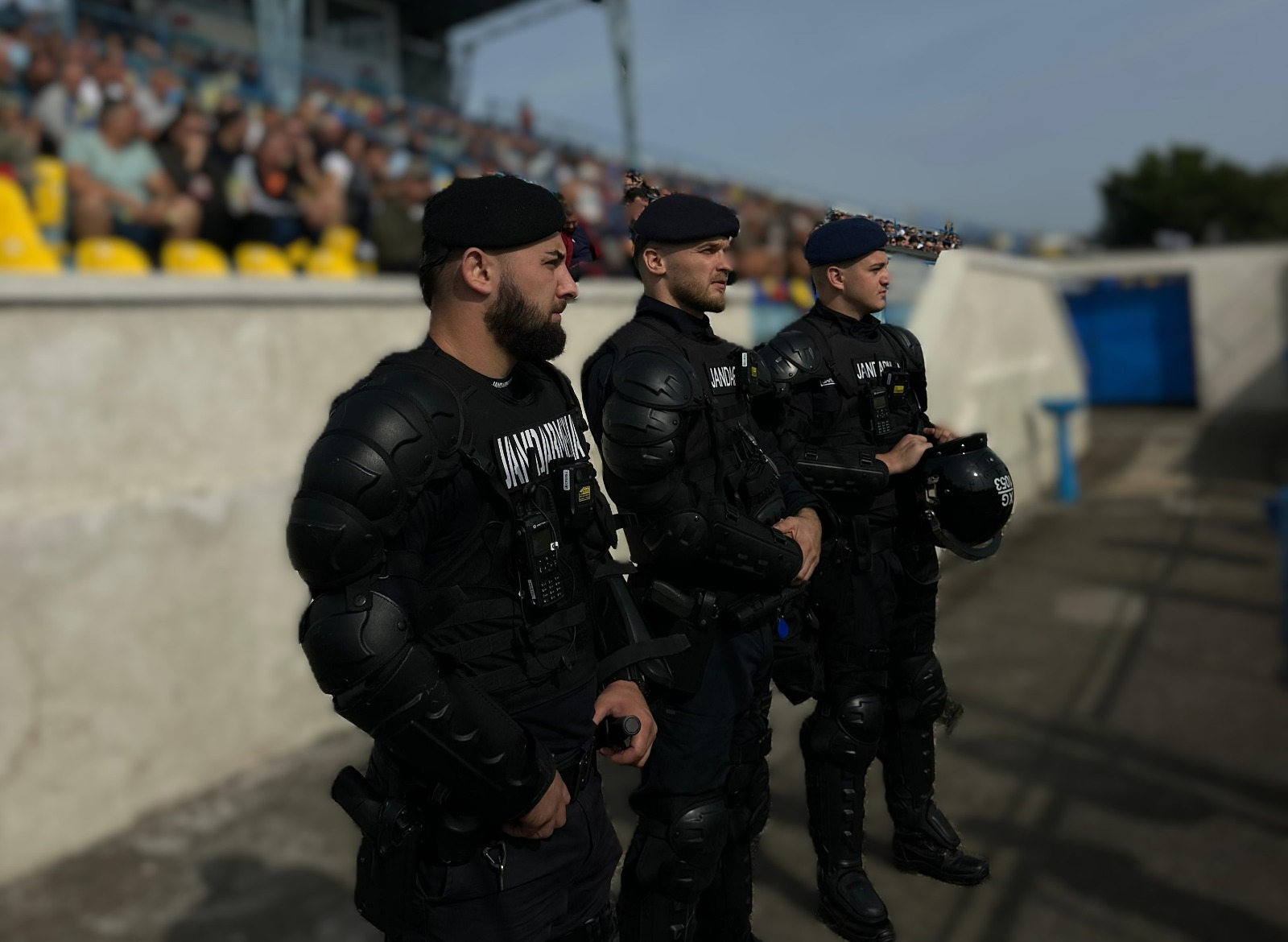 MĂSURI DE ORDINE ȘI SIGURANȚĂ PUBLICĂ la meciul dintre CSM Olimpia Satu Mare – CSC Dumbrăvița asigurate de jandarmii sătmăreni