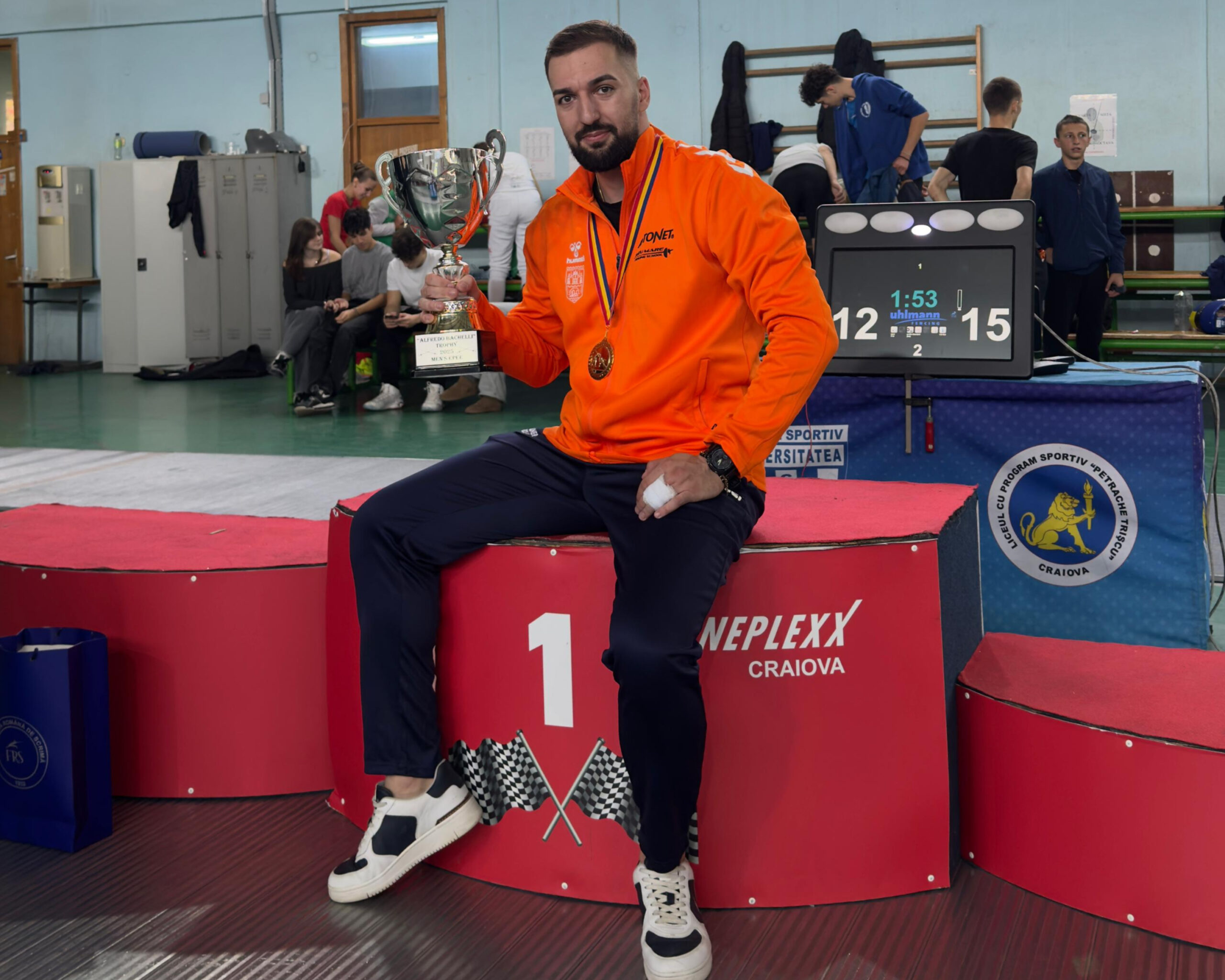 Scrimă : Adrian Dabija, dublu campion la Trofeul Alfredo Bachelli de la Craiova