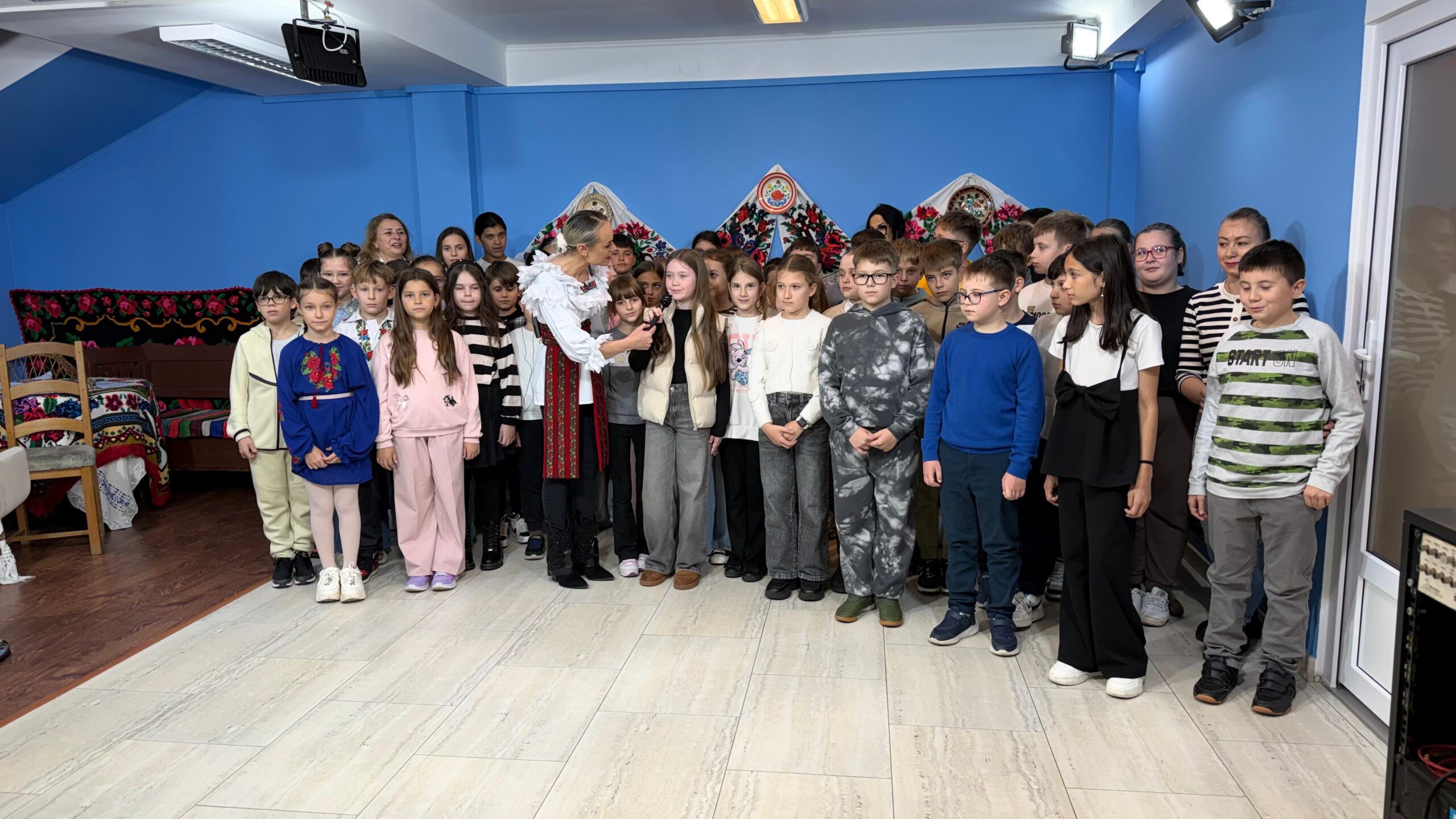 SURPRIZĂ. Elevii din Negrești-Oaș, în vizită la Nord Vest TV: o dimineață de neuitat în lumea televiziunii