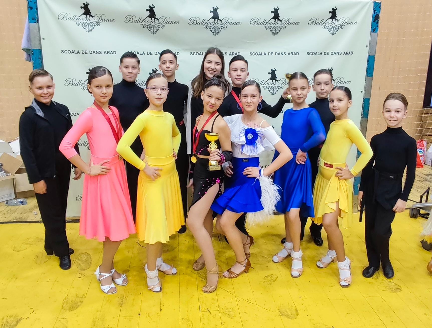 Royal Dance Club Satu Mare a impresionat în competițiile de la Arad și Târgu Mureș