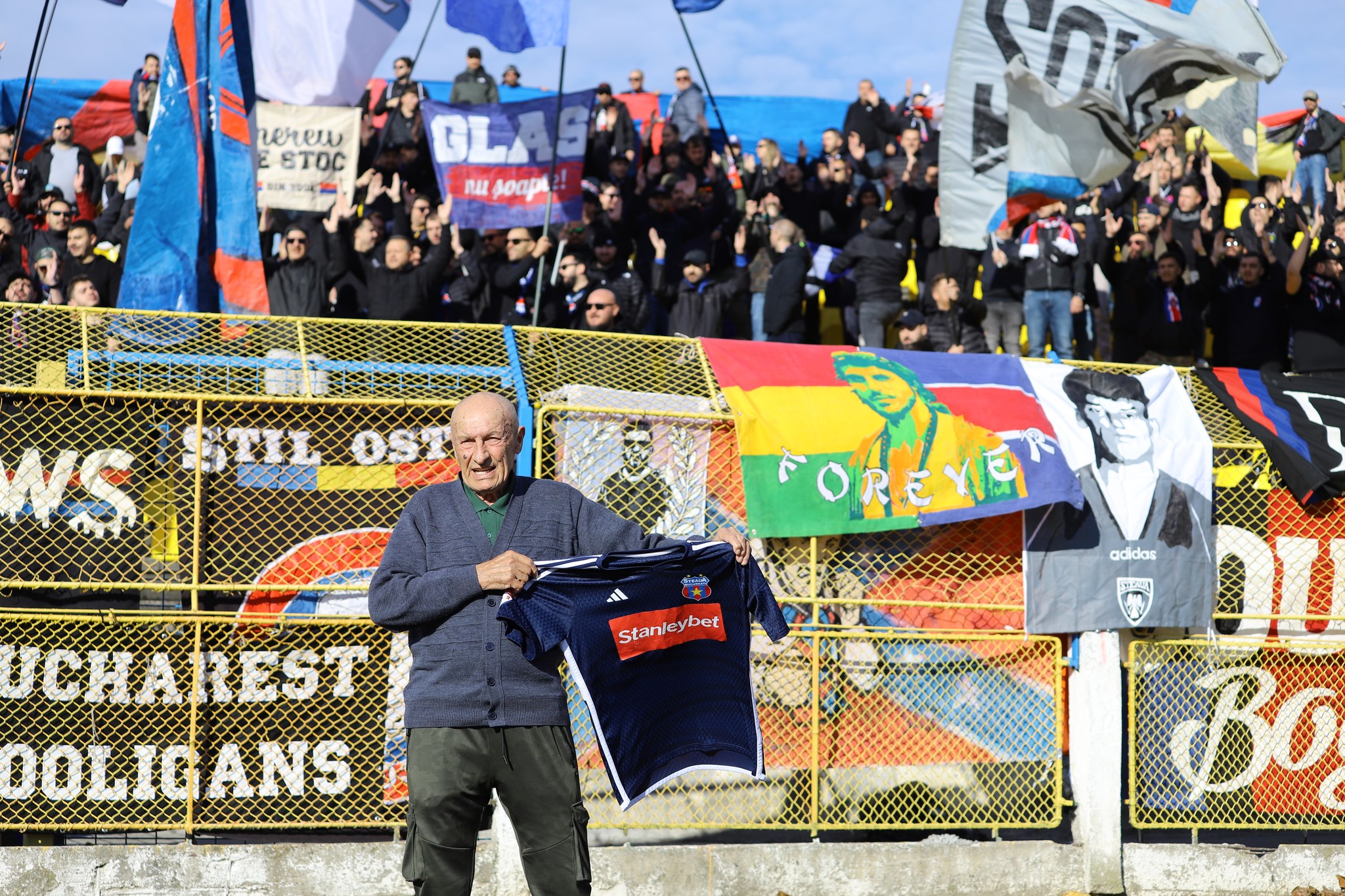 Liga a 2-a: Steaua a defilat la Satu Mare! Echipa armatei a făcut instrucție cu CSM Olimpia, chiar de Ziua Armatei!