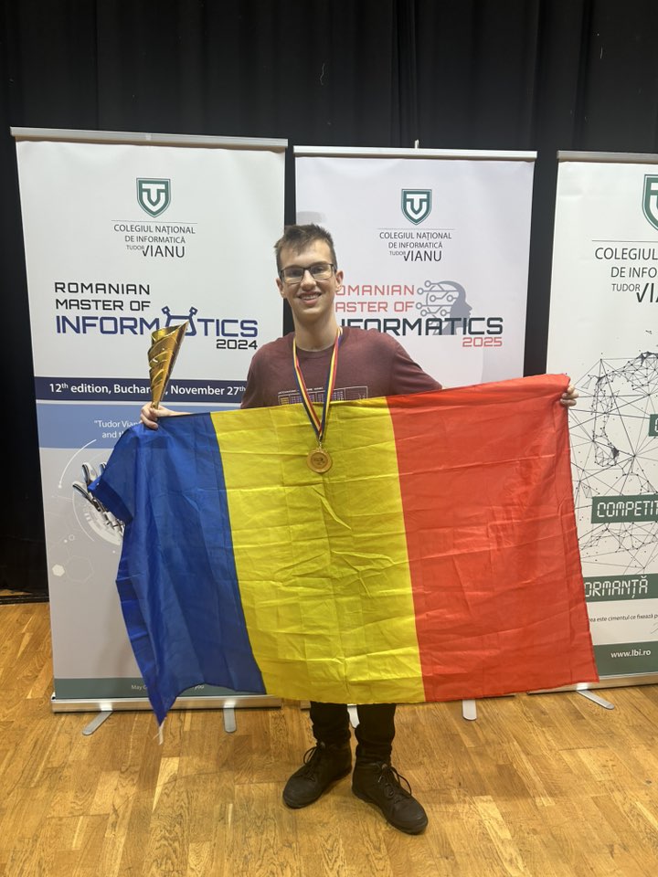 STRĂLUCIRE. Sătmăreanul Luca Mureșan cucerește Aurul la Romanian Master of Informatics 2025
