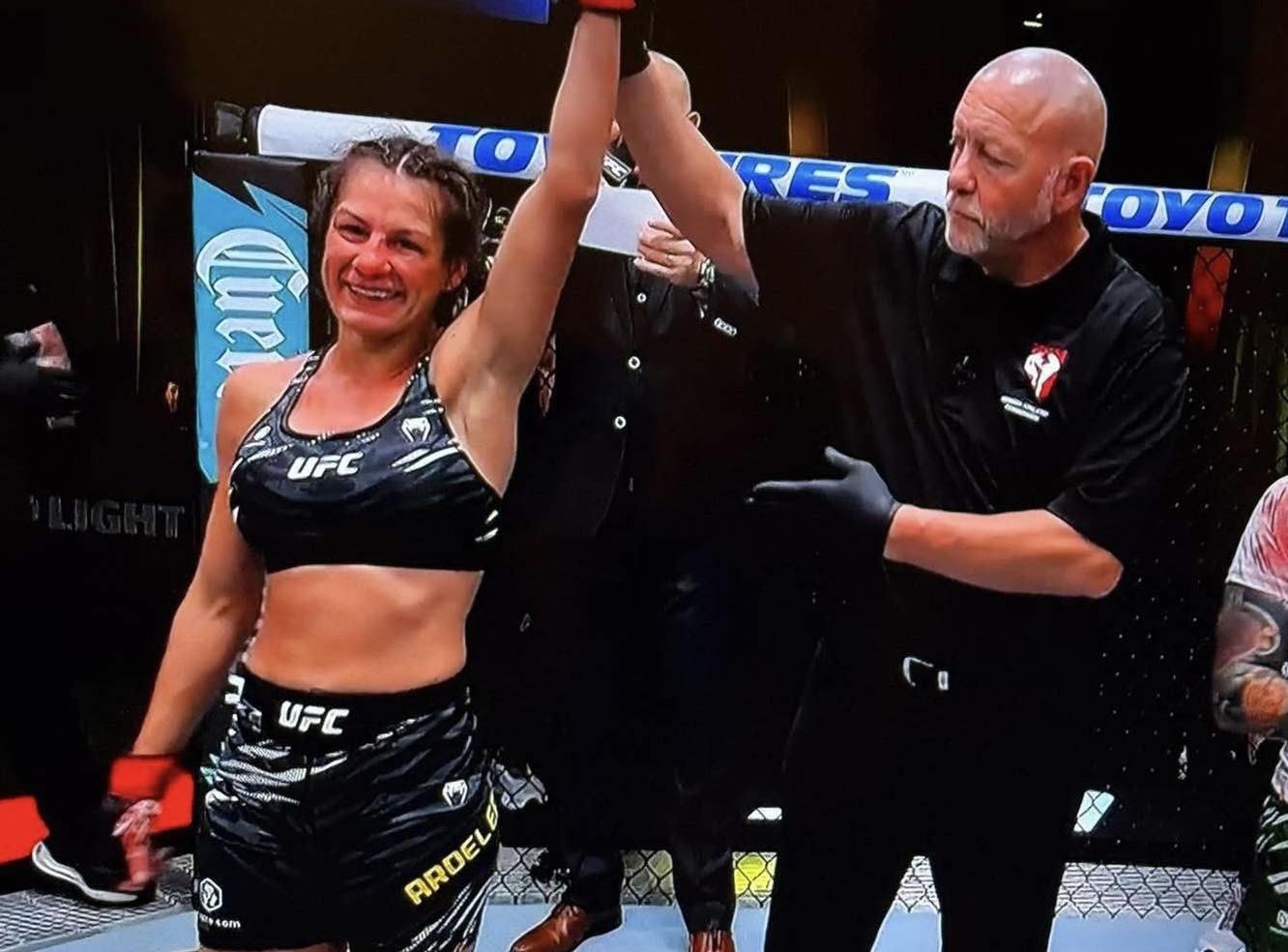 Alice Ardelean face senzație, în ring, la Las Vegas!