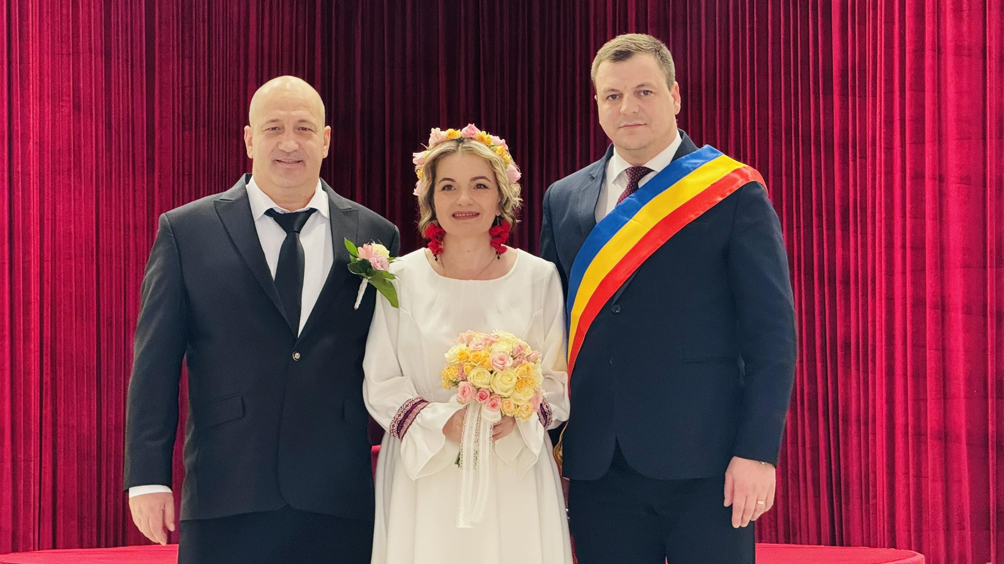 Casă de piatră! Viceprimarul Raul Băbțan a oficiat cununia profesorului său de atletism, Horea Macarie