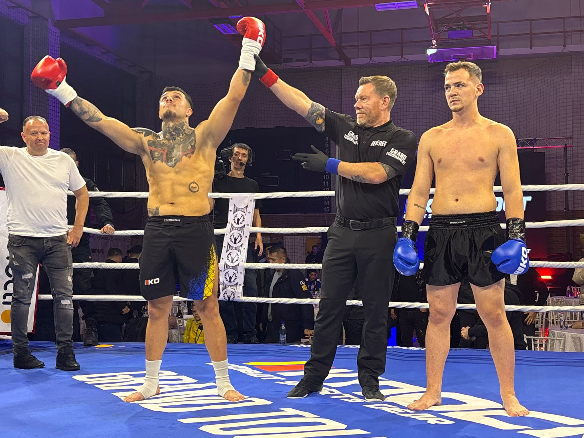 COMPETIȚIE: Sătmărenii au făcut spectacol la Grand Tournament Satu Mare - Andrei Varga a dat KO în primele secunde