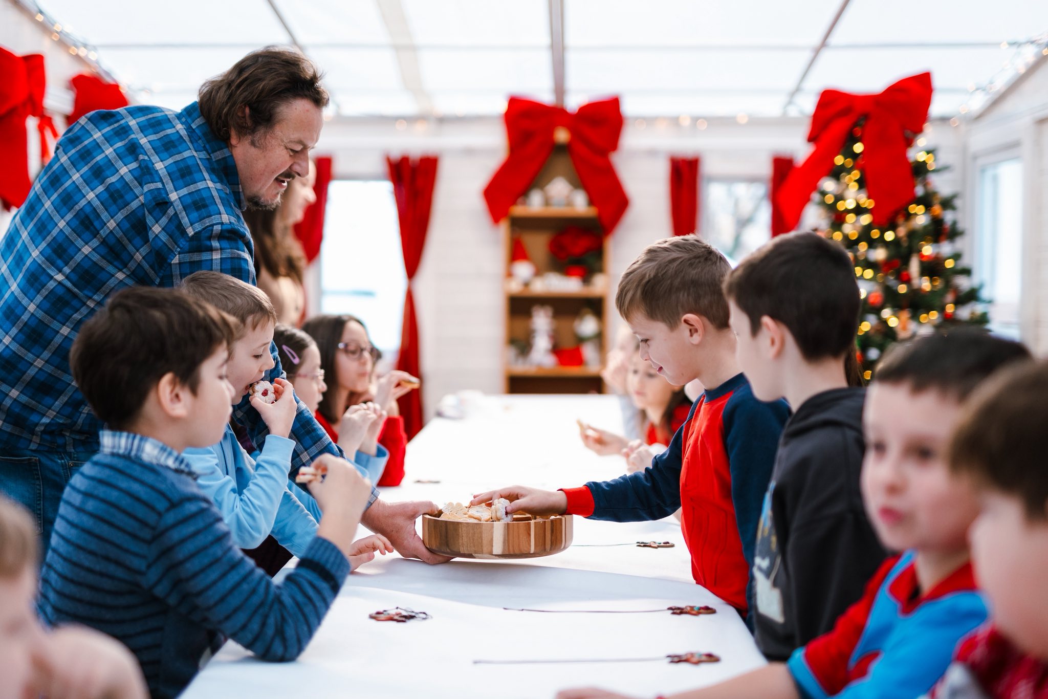 MAGIE Atelierul Moșului și-a deschis porțile în Târgul de Crăciun de la Satu Mare