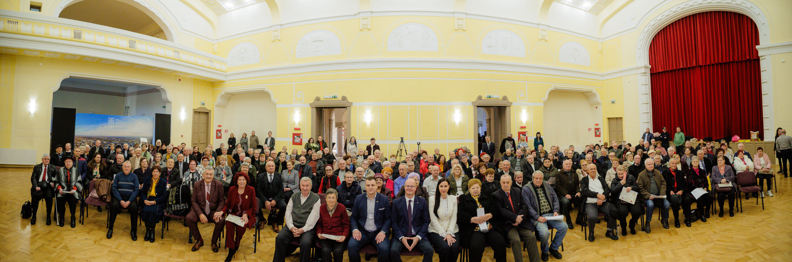 PREȚUIRE. Cele mai longevive cupluri din Satu Mare, premiate la Casa Meșteșugarilor