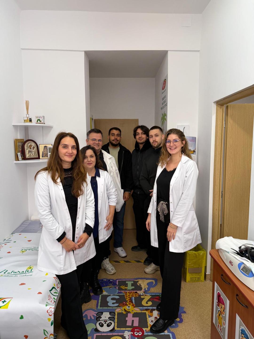 Consult, testare și consiliere psihiatrică gratuită printr-un proiect al Universității de Vest „Vasile Goldiș” din Arad