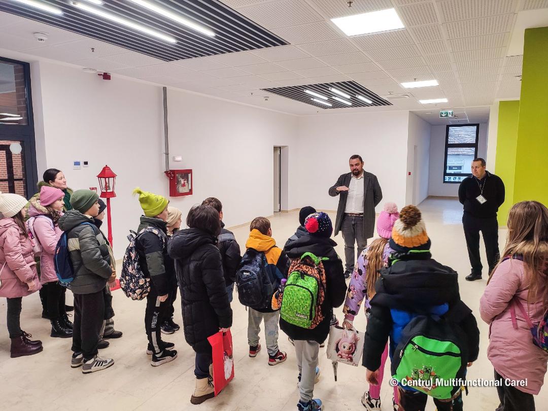 FOTO. Peste 1000 de elevi au rămas cu o serie de amintiri după vizita la Centrul Multifuncțional în cadrul „Școlii Altfel”