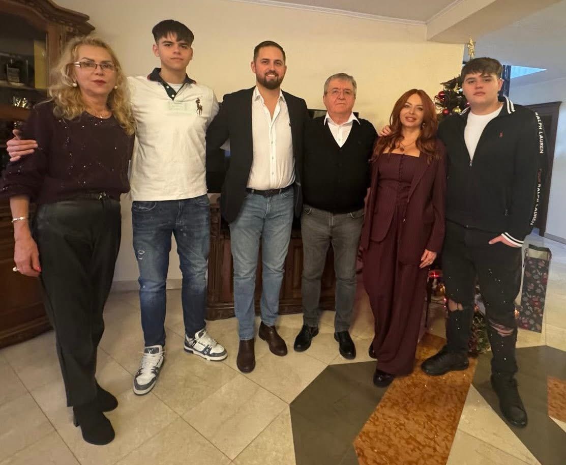 FOTO.Deputatul PSD Satu Mare, Mircea Govor își petrece Crăciunul în familie la Supuru de Sus