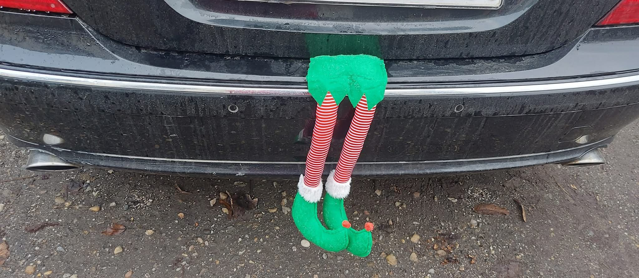 Spiridușul Sărbătorilor blochează traficul în Satu Mare!