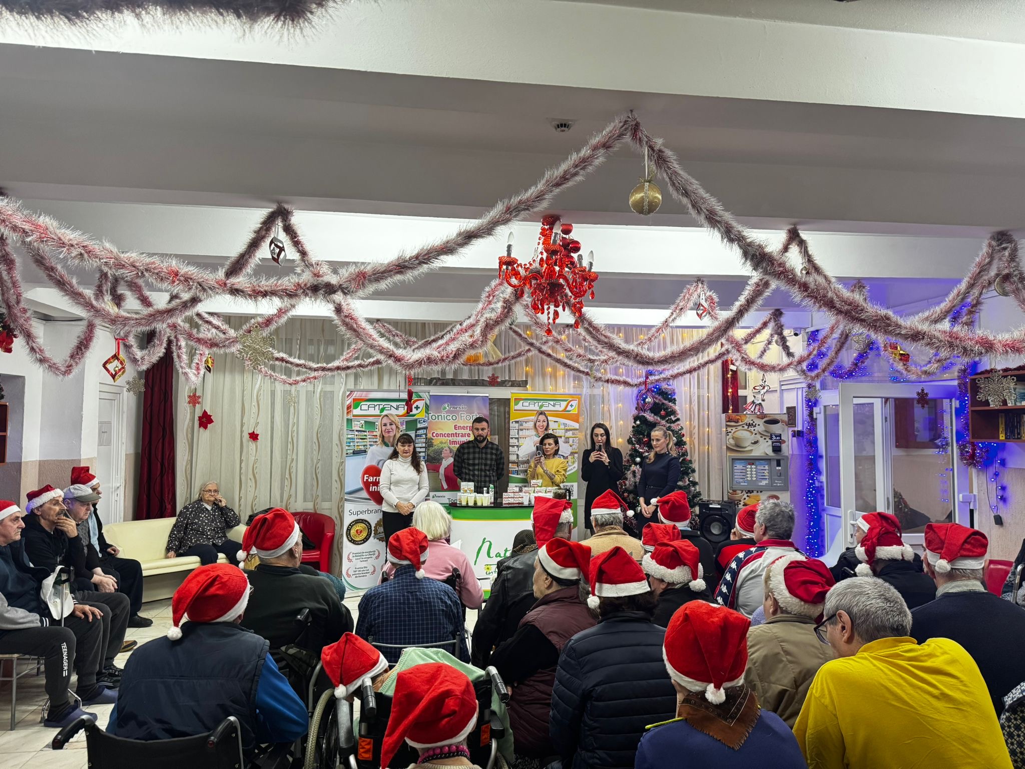 Farmaciile Catena, aproape de seniorii din Satu Mare în prag de sărbători