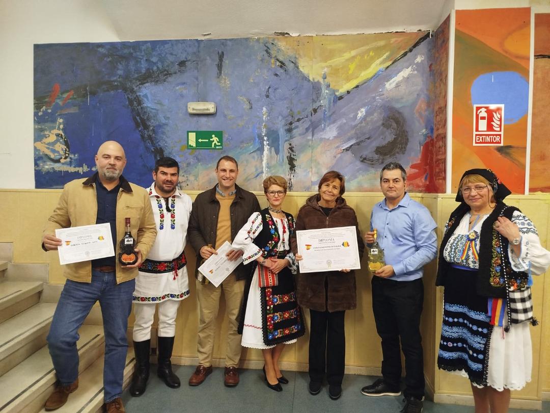 Obiceiurile și tradițiile de iarnă din Sătmar, promovate și apreciate în Spania, prin scriitorul IULIAN GABRIEL NEAGU, coordonatorul Centrului Cultural BALADA din Gijón