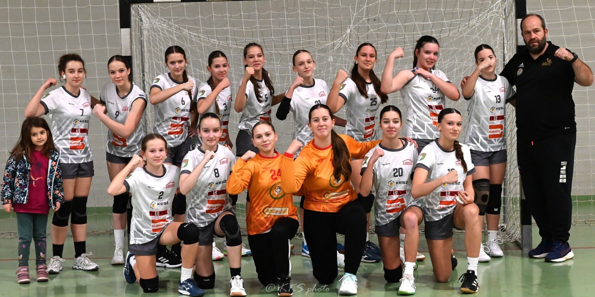 Handbal junioare III / Victorii importante pentru echipele sătmărene