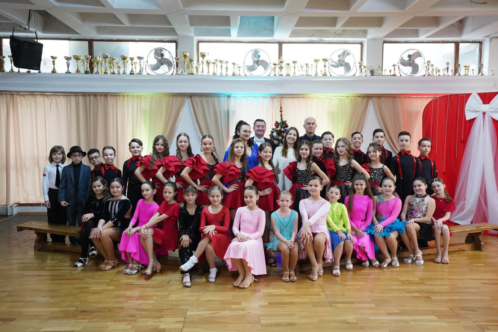 Gala Royal Dance Club 2025 – o sărbătoare a pasiunii, eleganței și performanței în dans! Înregistrarea galei, joi 25 decembrie de la ora 18.20 la NORD VEST TV