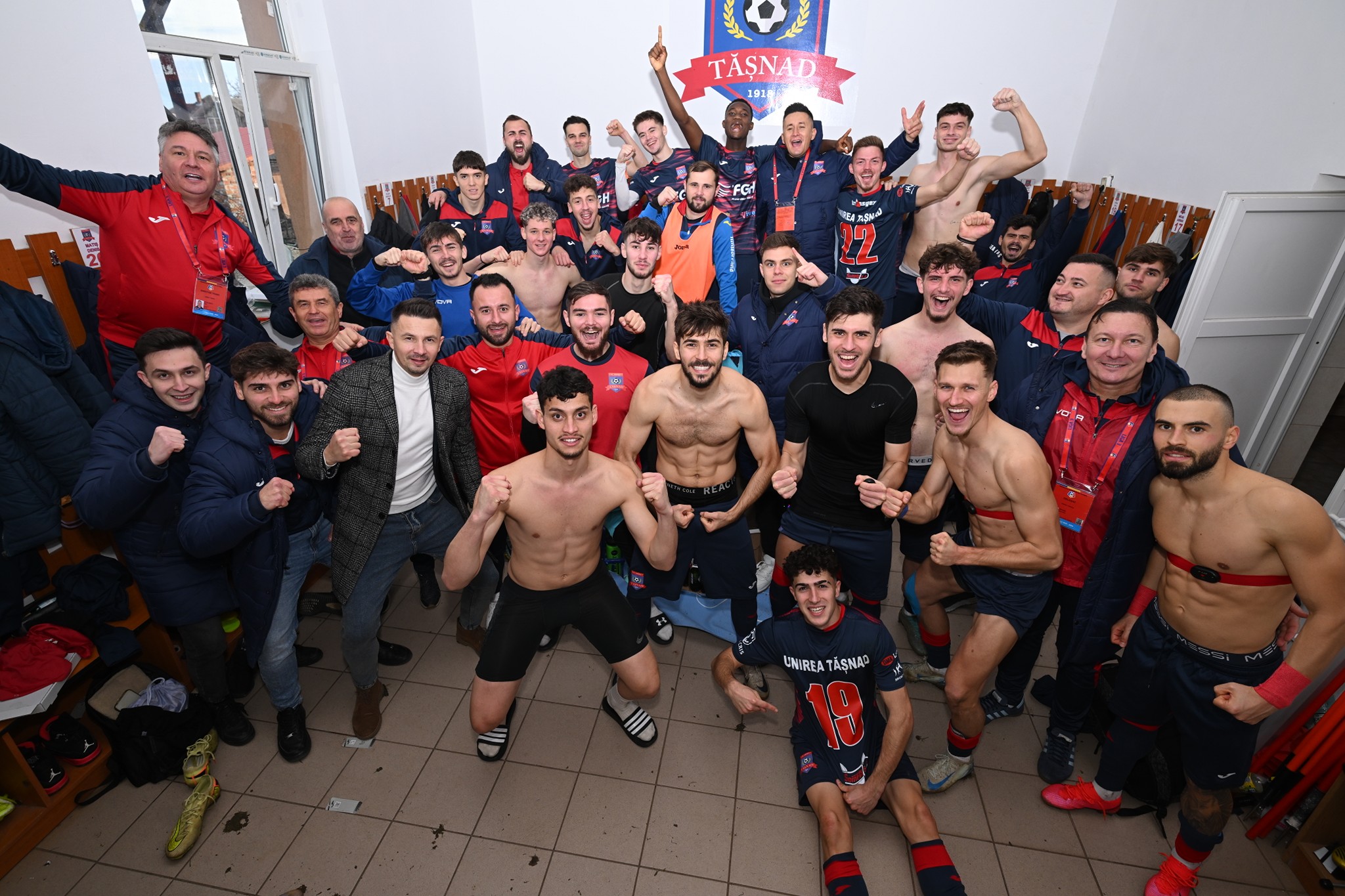 Liga a 3-a: Unirea Tășnad nu cedează șefia! Victorie clară și cu Unirea Dej!