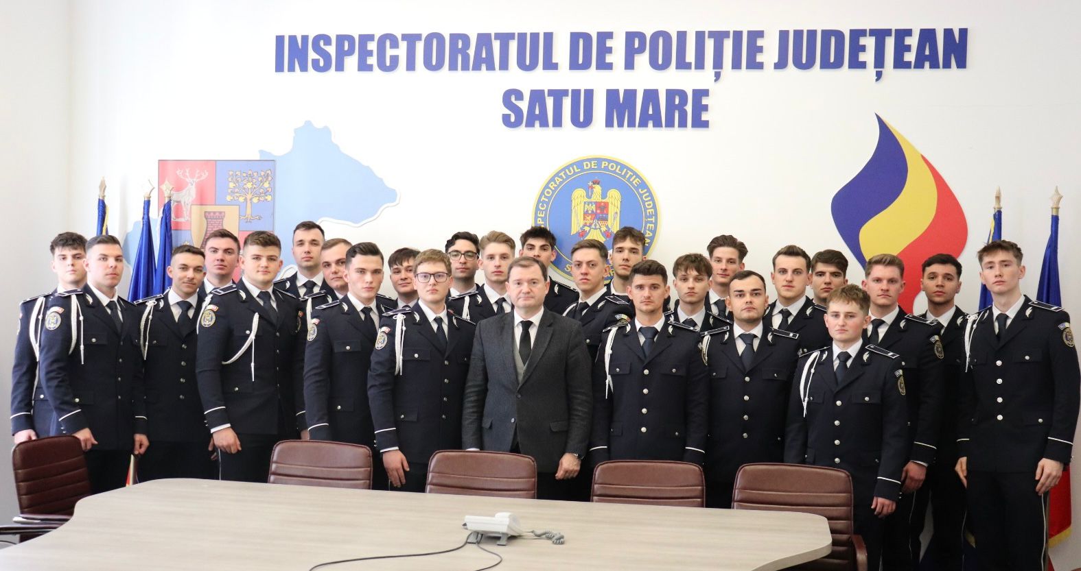 SIGURANȚĂ Forțe proaspete la IPJ Satu Mare: 25 de tineri agenți de poliție au început activitatea
