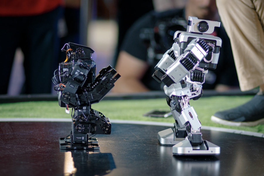 INOVAȚIE Satu Mare devine capitala roboticii: competiția „Meet the Techs” aduce tehnologia viitorului în prim-plan