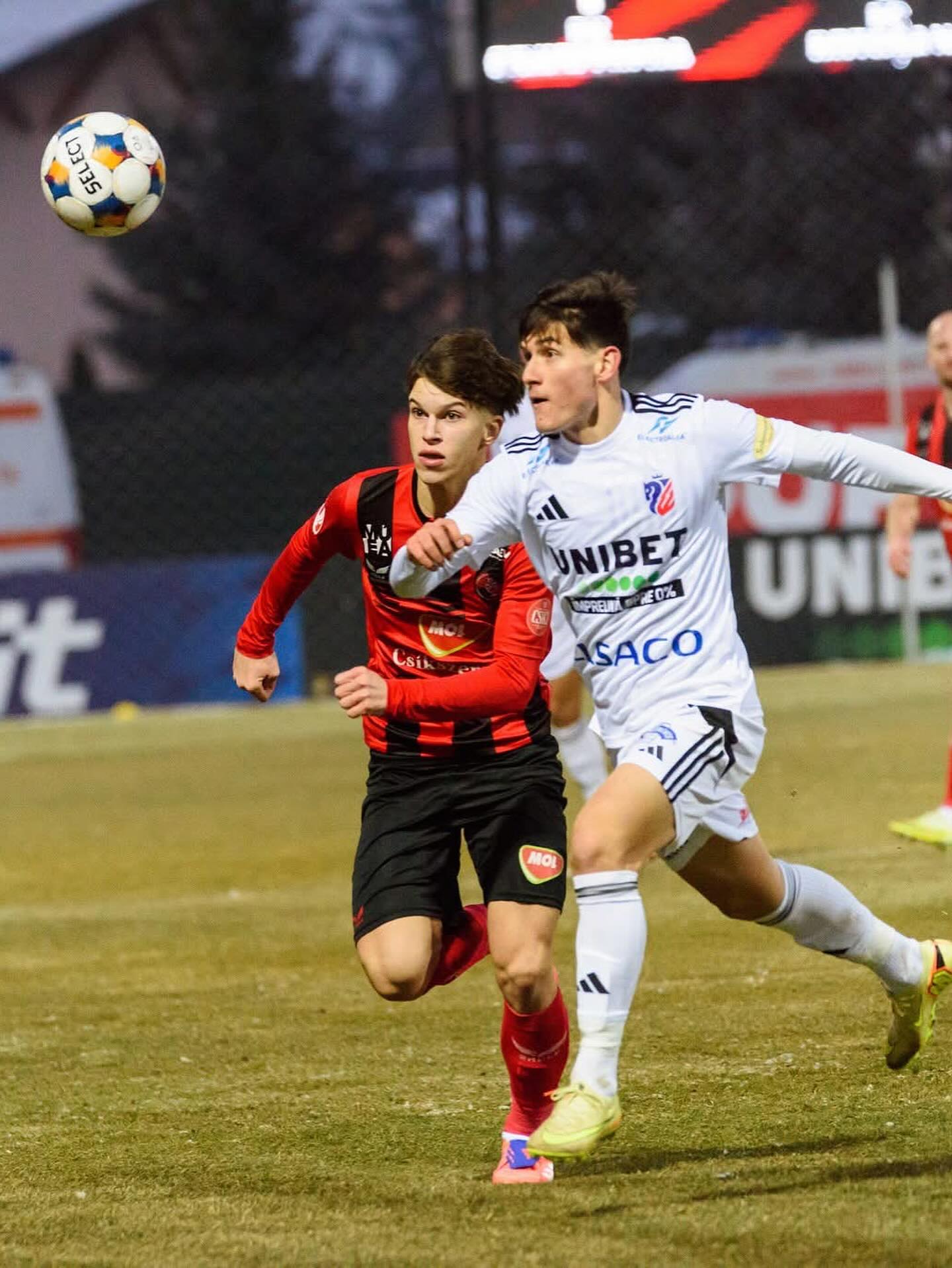 Superliga: Sătmăreanul Darius Bota, titular la Csikszereda în meciul cu FCSB