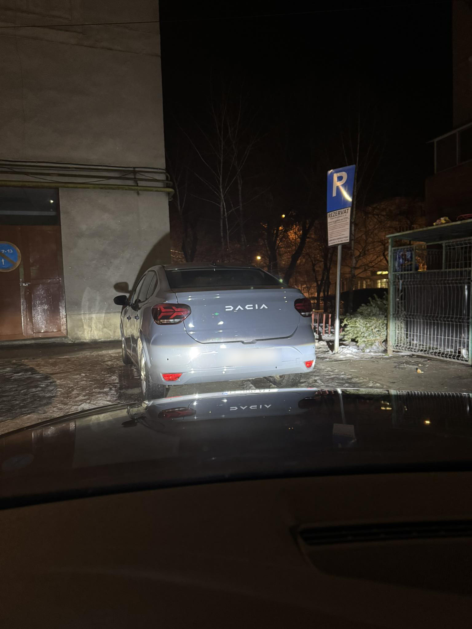 Parchez, deci exist. Pe banii altuia