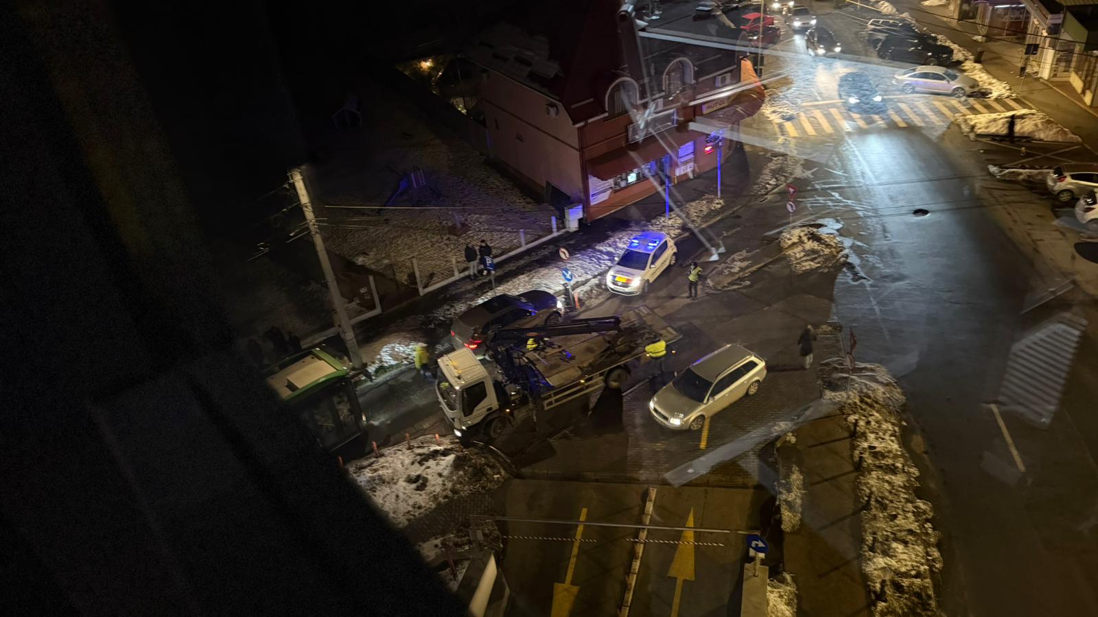 Mașina-fantomă de lângă Piața Mare și autobuzul cu pasageri … pietoni