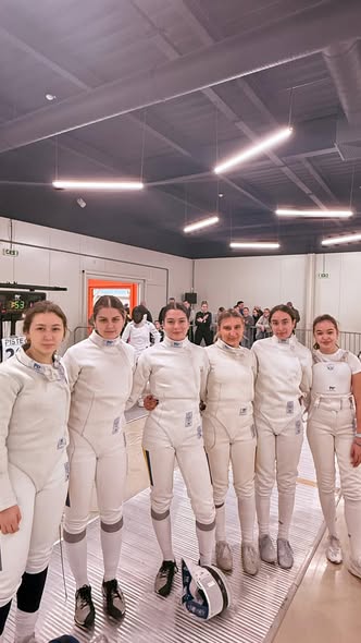 Echipele României de spadă, în prima jumătate a clasamentului la Coupe du Danube