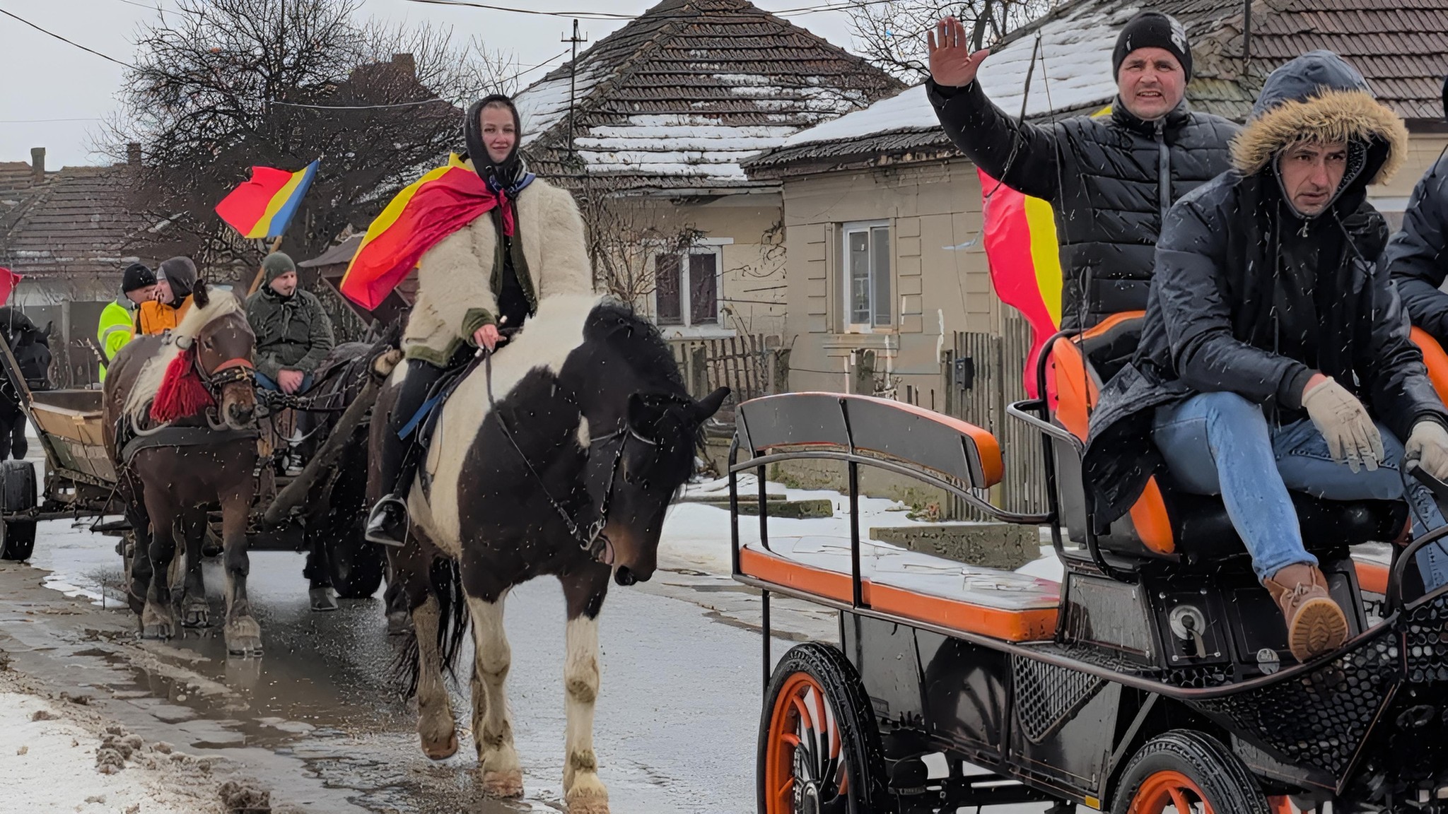 UNITATE Hora Unirii a adus lumină într-o zi mohorâtă la Medieșu Aurit