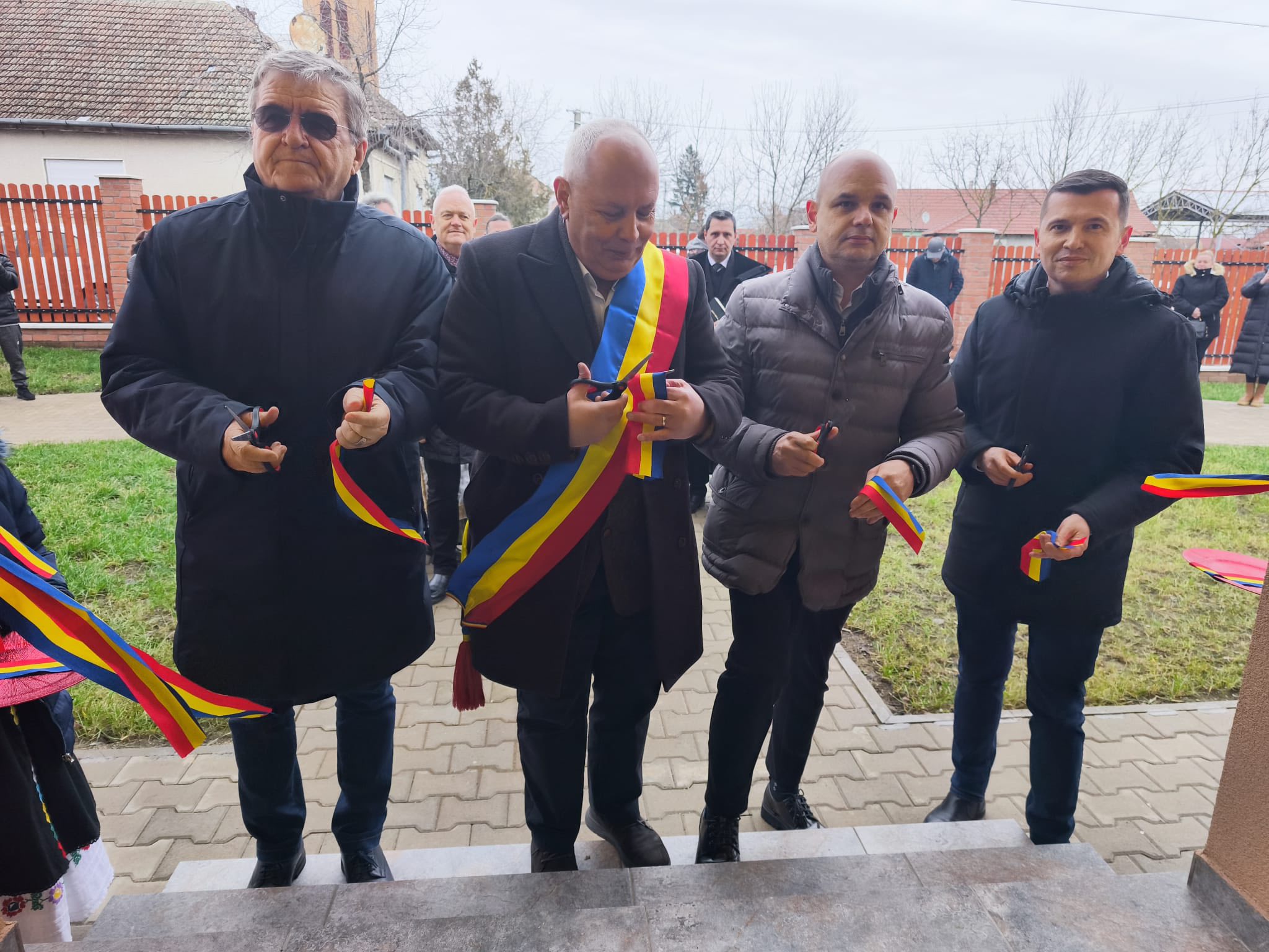 IMPLICARE Deputatul PSD Mircea Govor, prezent la inaugurarea Centrului de zi „Exploratorii” din Domănești, comuna Moftin