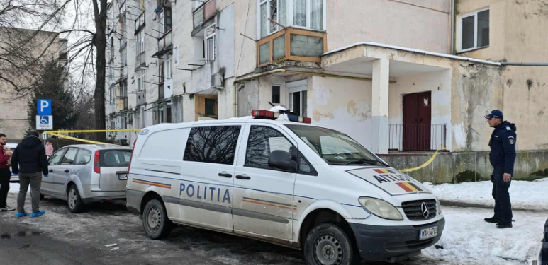 VIOLENȚĂ Tentativă de omor în plină zi la Satu Mare: femeie înjunghiată de concubin, agresorul prins pe dig