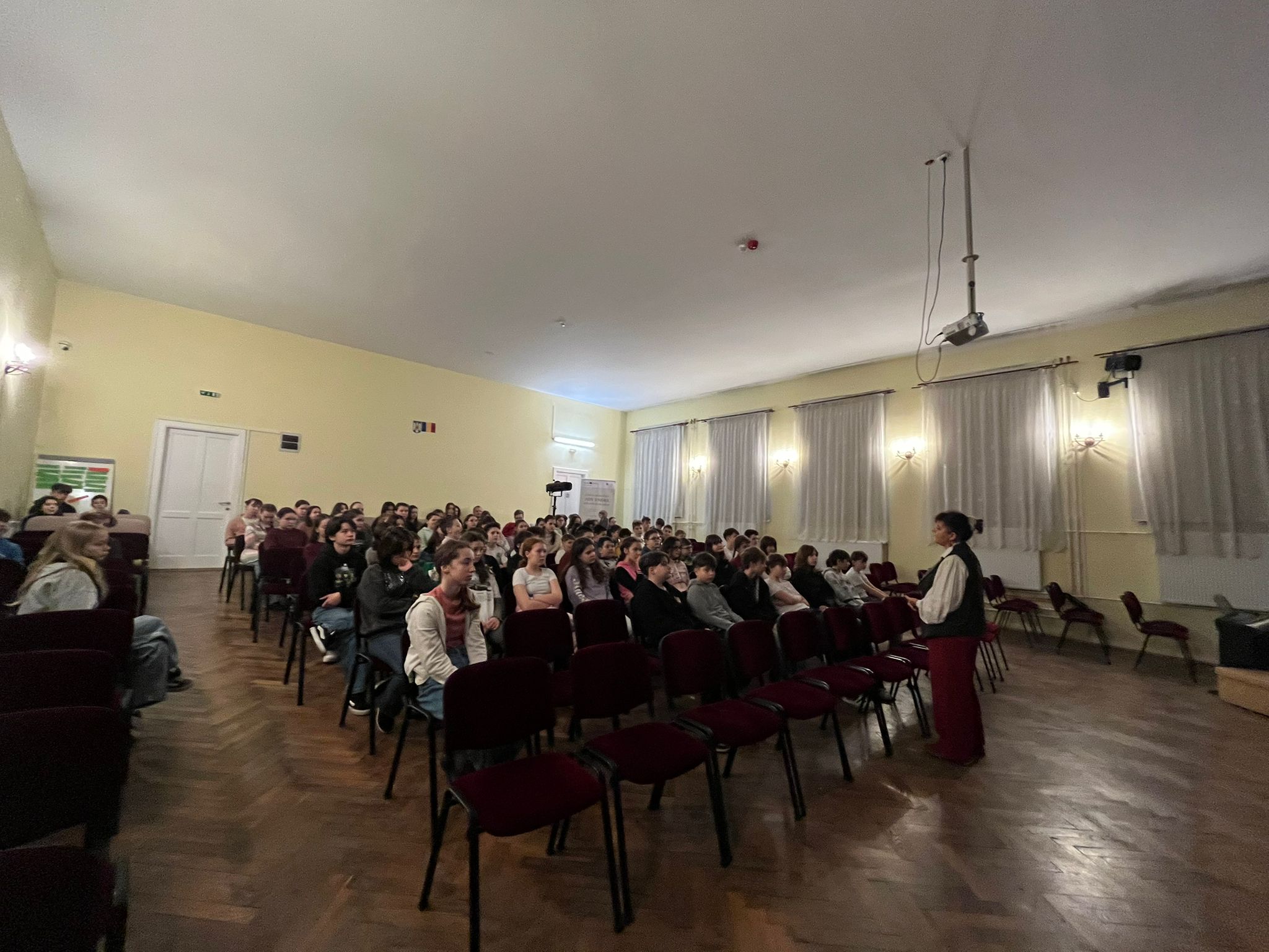 Expoziția „Momente de pace din viața și opera lui Ady Endre”, prezentată elevilor de la Colegiul Național „Kölcsey Ferenc”