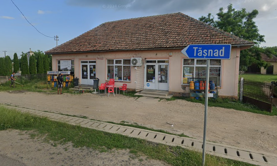 FURT CALIFICAT Bărbat reținut după ce ar fi furat 8 butelii din fața unui magazin din Gelu