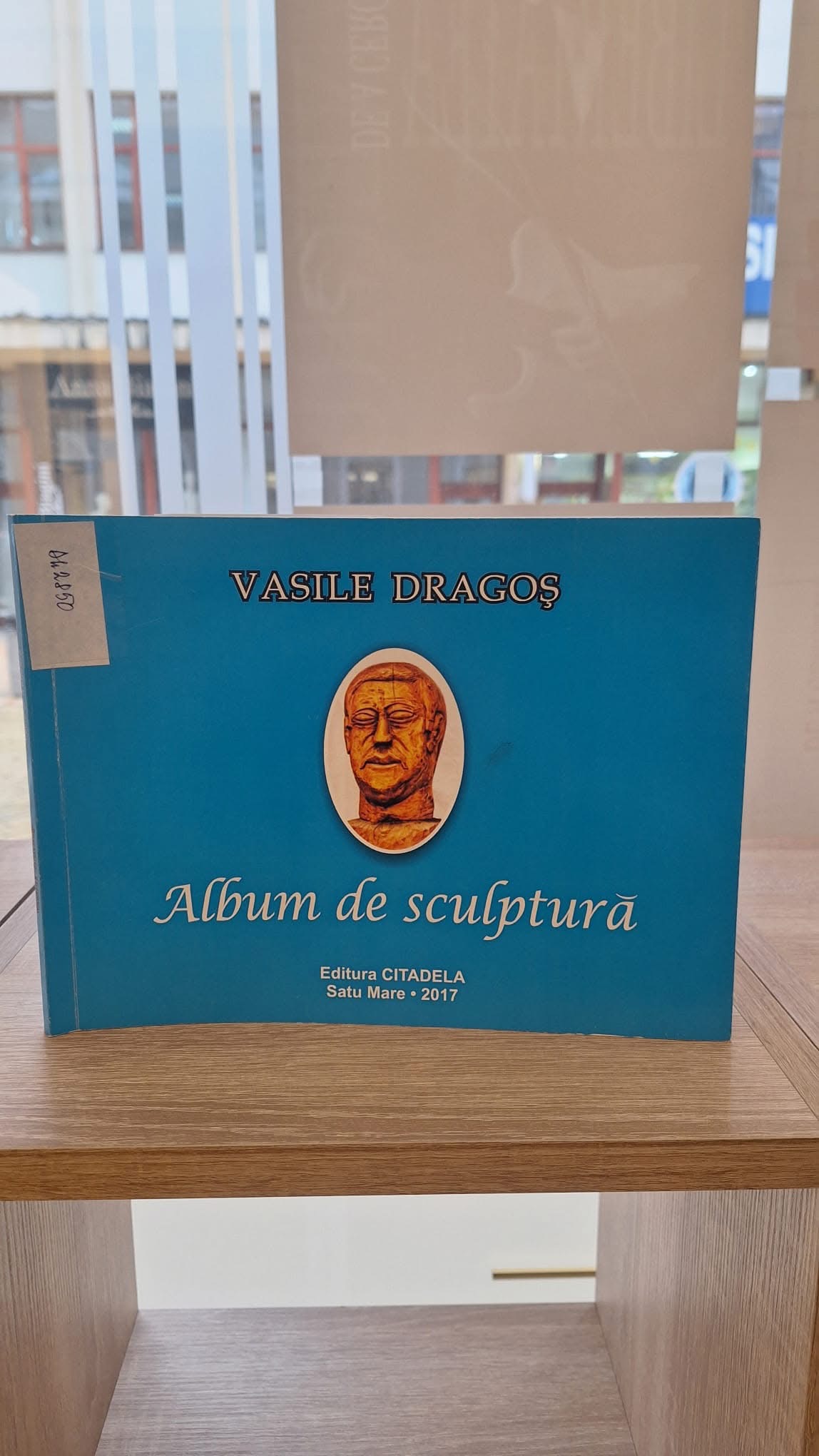 Sculptorul Vasile Dragoș, aniversat la împlinirea a 68 de ani