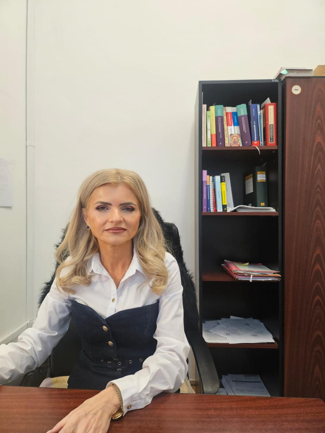 ALUMNI LIVIA STURZA : „Dragi studenți, fiți convinși că sunteți la o facultate de prestigiu!”