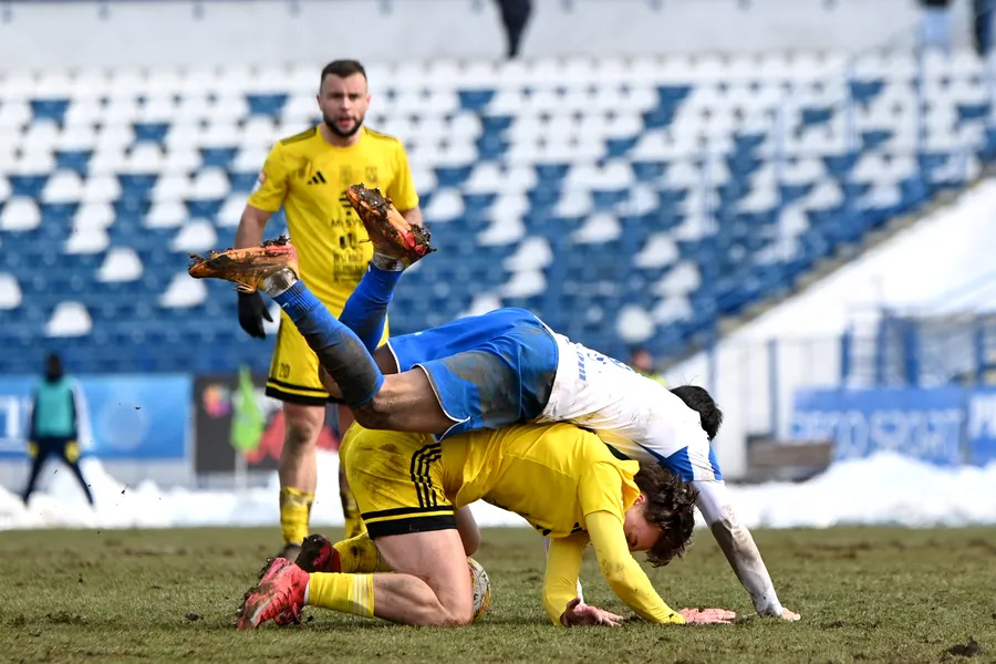 Înfrângere pe „arătura” de la Iași!