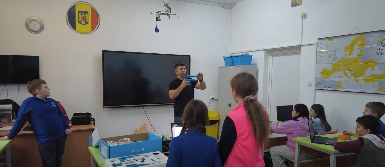 PERFORMANȚĂ Școala Profesională „George Coșbuc” Medieșu Aurit – lider în formarea meseriilor viitorului și în tehnica roboților