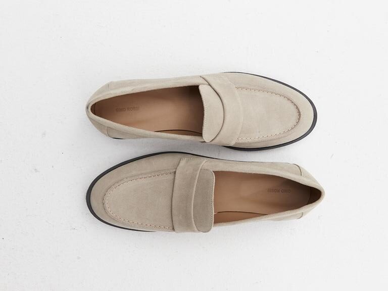 Cum să integrezi mocasinii în ținutele de primăvară și vară?